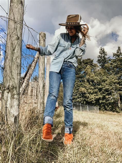 The Perfect Fall Vintage Denim On Denim And Vintage Moccasins Cute