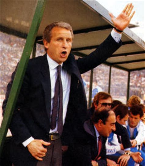 Leggi tutte le informazioni sulla lanciato giovanissimo da gipo viani, giovani trapattoni è una delle colonne portanti del milan di. Calcio Parziale | Il catenaccio - seconda parte