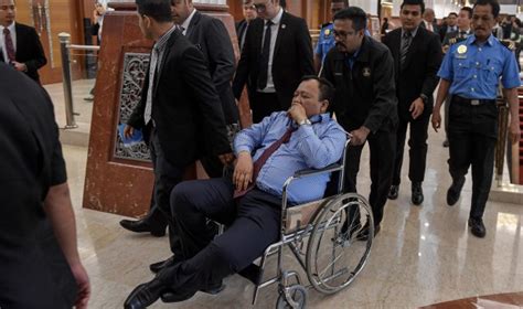 Kzclipr veveonah mosibin menafikan kenyataan timbalan menteri komunikasi dan multimedia zahidi zainul abidin yang. Timbalan Menteri Komunikasi dan Multimedia dilapor stabil ...
