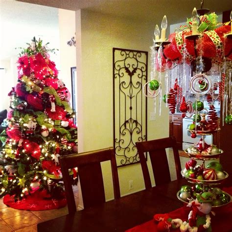 This video is all about dining room decorating ideas. Christmas tree and dining room chandelier decorated ...