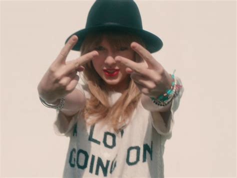 Taylor Swifts 22 Music Video Taylor Swift 22 Taylor Swift Music