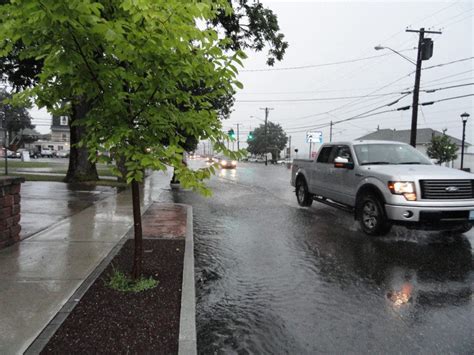 Update Flash Flooding In Downtown Niantic Video The Lymes Ct Patch