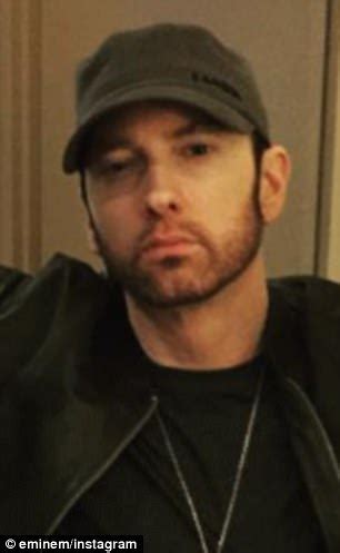 He even has blonde hair again. Eminem debuts shocking beard at The Defiant Ones premiere ...