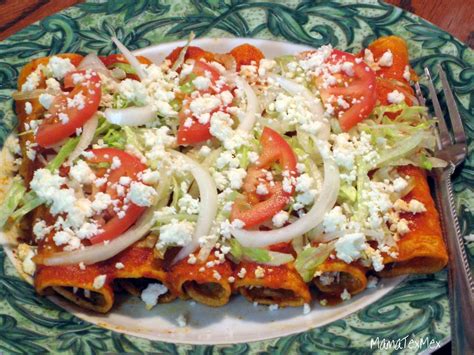 Enchiladas Rojas De Pollo Mexican Food Recipes Authentic Mexican