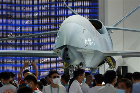 Foi Si Renverser Chinese Combat Drones De Déchiqueté Détectable