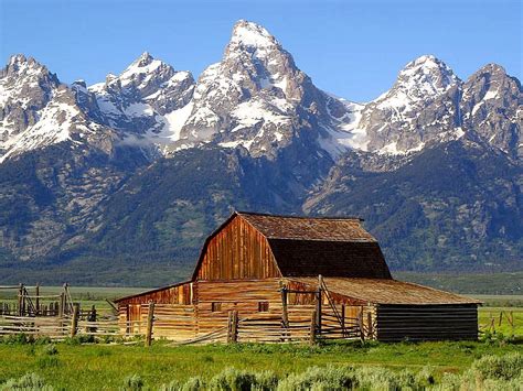 Picturesthe teton mountain range (i.redd.it). Grand Teton National Park, Wyoming - Beautiful Places to Visit