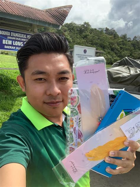 Itulah yang bisa kami sampaikan terkait dengan hadiah untuk guru saat perpisahan yang paling berkesan, semoga bisa membuat guru kalian senang. Guru jual koleksi miniatur kesayangan bernilai RM2,000 ...