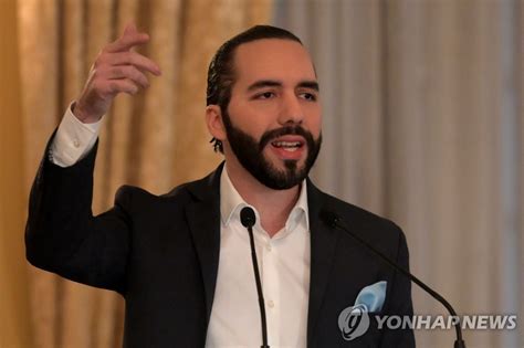 文대통령 억울한 죽음 낳은 병영 폐습 날씨 월요일 대체로 맑고 더워…체감온도 32도까지. '취임 100일' 엘살바도르 대통령, 反부패 기구 설립 | 연합뉴스