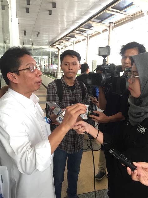 Dalam menghitung neraca perdagangan, terdapat dua hal yang harus dimiliki yaitu nilai ekspor dan nilai impor. DAGLU - Kementerian Perdagangan