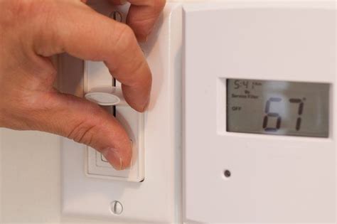 Most serve as light switches as well as turning on the fan and adjusting its speed. Troubleshooting Ceiling Fan Issues | Hunter ceiling fans ...