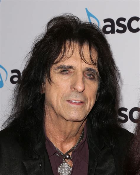 Alice Cooper Biography Page 1