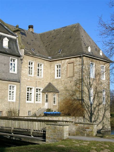 Am donnerstag haben unsere kollegen die mehrjährige energiepflanze durchwachsene silphie geerntet. Fotos Haus Düsse | 59505 Bad Sassendorf