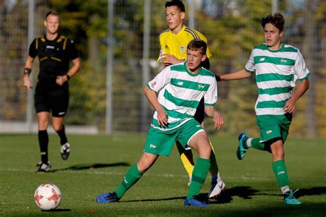 Wyniki na żywo, rezultaty, tabele i mecze, prywatne wywiady. Lechia Gdańsk - junior.weszlo.com