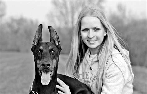 Minä Koira Ja Nainen Mustalla Ilmainen Valokuva Pixabayssa
