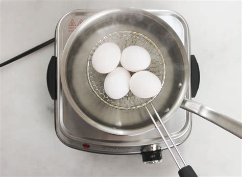 How To Make The Jammiest Soft Boiled Eggs Foodietn