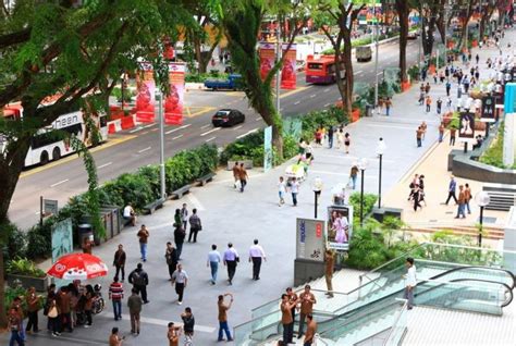 No Smoking Ban For Singapores Orchard Road Kicks In Straits Times For Jakarta Post