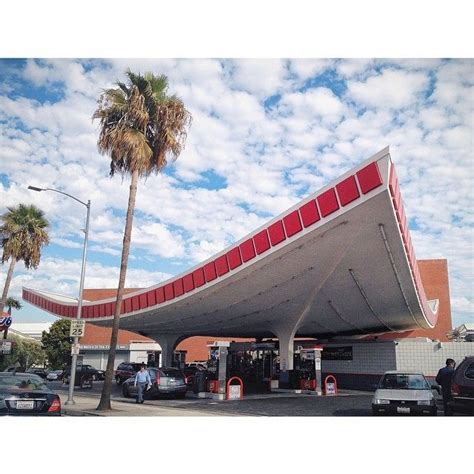 Designed By Architect Gin Wong In 1965 Union 76 Gas Station In Beverly
