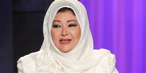 حلت الفنانة عفاف شعيب ضيفة على برنامج شيخ الحارة والجريئة الذي تقدمه المخرجة ايناس الدغيدي ويعرض على قناة القاهرة والناس، وخلا اللقاء تم سؤالها عن أسباب دفاعها عن الفنانة رانيا يوسف في واقعة بطانة الفستان التي أحدثت جدلا واسعا وقتها فأجابت. عفاف شعيب «فوق السحاب» فى رمضان