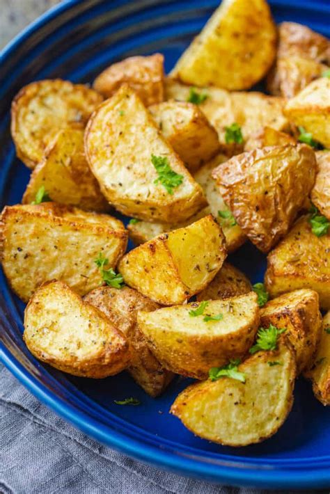 Crispy Air Fryer Roasted Potatoes NatashasKitchen Com