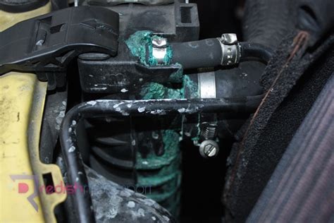 Bmw coolant reservoir tank replacement (fix coolant leak)honestly very easy to do only requires 2 tools, i would not pay anyone to do this job for you. Bmw e36 radiator cap leaking