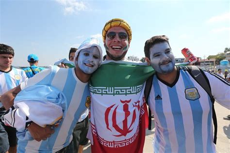 حاشیه های بازی ایران و آرژانتین در جام جهانی ۲۰۱۴ عکس از شرق پارسی