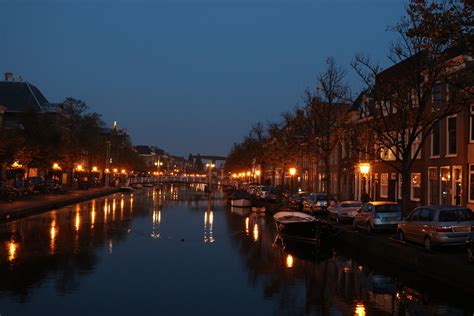 Evening in Leiden : travel