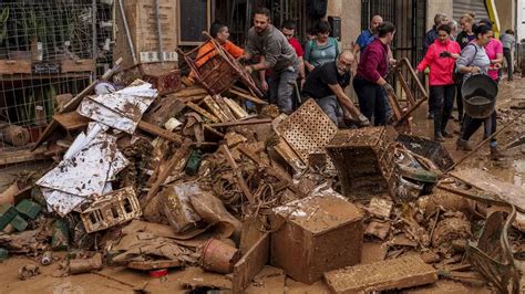 Bereits Mehr Als 200 Tote Nach Unwettern In Spanien Das Ist Eine