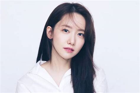 Yoona Jadi Satu Satunya Model Asia Di Kampanye Global Miu Miu S S 2023 Vibrance