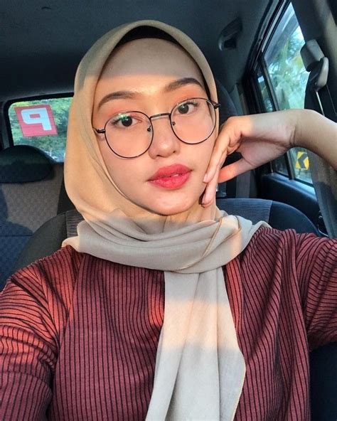 ootd hijab style girl hijab hijab fashion indonesian girls wearing glasses aesthetic