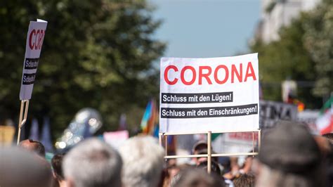 Rtl Ntv Trendbarometer Zu Anti Corona Demos Prozent Der