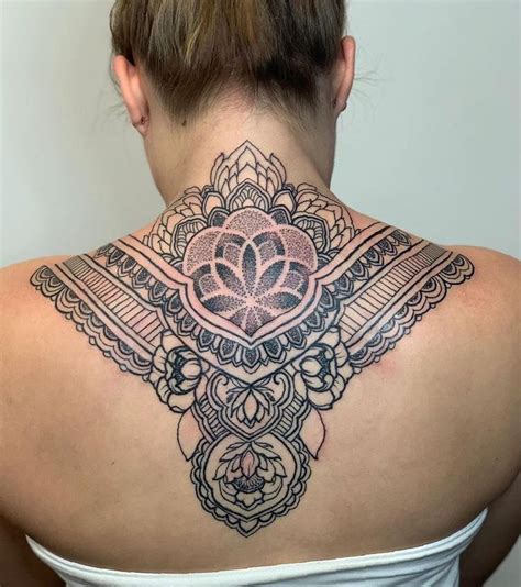 60 Attractive And Sexy Back Tattoo Ideas For Girls 2020 Sooshell Sexy Tattoos For Girls