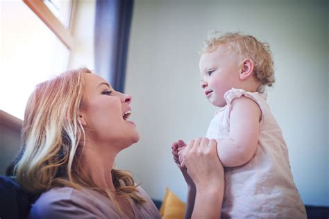Qué Aprende El Bebé De Tu Voz Antes De Nacer Toddler Speech Baby