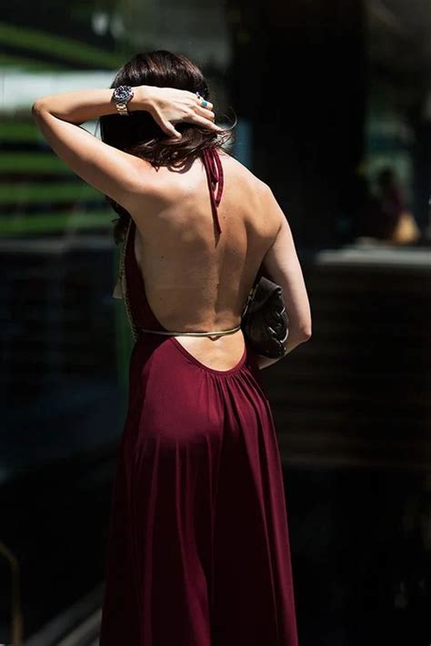 32 Beautiful Backless Dresses Ideas For A Chic Look