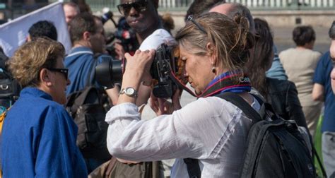 Top 10 Tips To Become A Successful Photojournalist In 2022