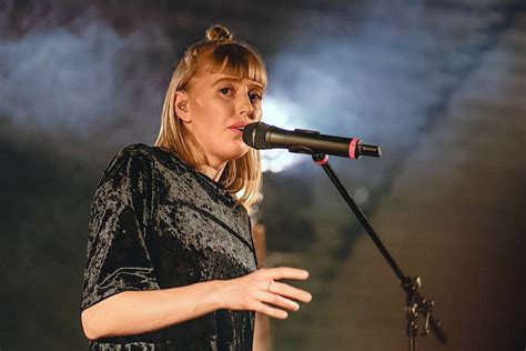 Am rande der freiburger altstadt, in der nähe des hauptbahnhofs, befindet sich das jazzhaus, das kulturelle zentrum für musikfreunde. Fotos: So hat Lea das Jazzhaus in Freiburg zum Tanzen ...