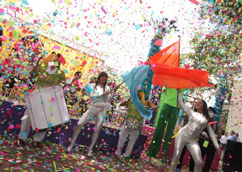 The republic of honduras is bordered to the west by guatemal. ¡La capital de Honduras está de fiesta!