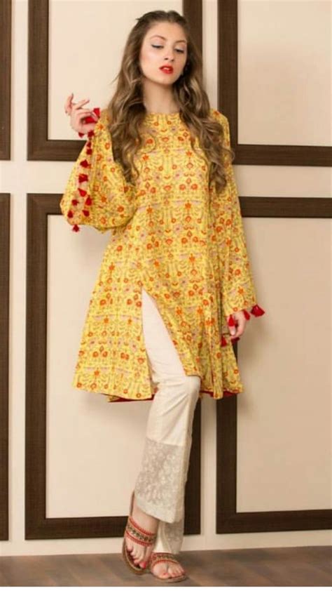 Casual Kurtiiii Pakistani Dress Design Pakistani Fashion Casual