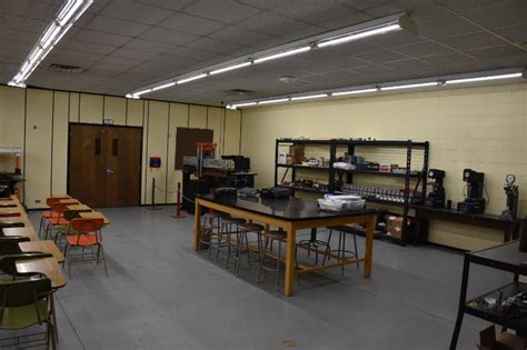 For experts, getting a more expensive brand might seem like a good idea. Civil Engineering Materials Laboratory | Idaho State ...
