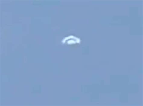 Jellyfish Ufo Over Peru Captured By News Cameraman Video Huffpost