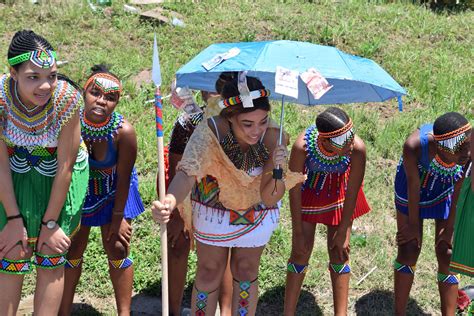 Dsc8725 Sbusi Zulu Umemulo Coming Of Age Ceremony South A Flickr