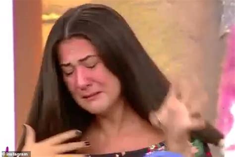 Woman Faints On Turkish Tv Show As Hairdresser Cuts 12 From Long Hair