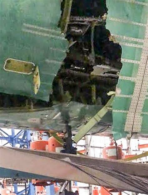 Alert The Seattle Times Reveals Photo Of Damaged Boeing 777xs Fuselage