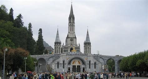 Sanktuarium W Lourdes Pod Specjalną Ochroną 15 Sierpnia Przybędą Tam