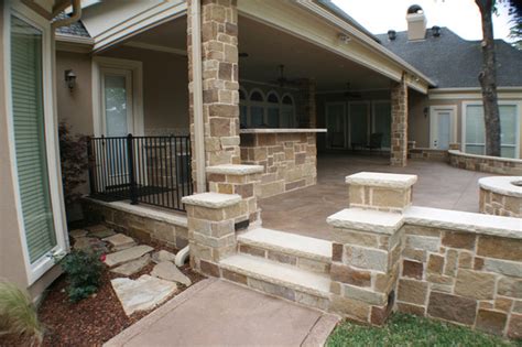 There is nothing better than cozying up to a fire when the weather gets cold, and this year we're hunting for any way to keep warm during an extended outdoor patio season. Fort Worth South Lake covered patio, open patio, outdoor ...