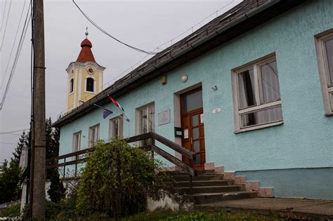 Az európai unió már csak annyira van életben, mint a mesterségesen életben tartott emberi szervezet. A balatonlellei Rogán-villa titka