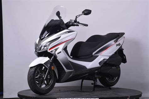 Maksimum kelajuan yang direkod adalah. BIKE REVIEW: Modenas Elegan 250 - Autofreaks.com