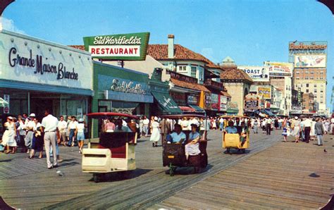 19 Wonderful Color Photos Capture Scenes Of The Atlantic City Beach And