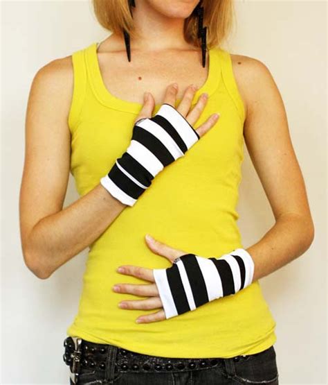 short black and white striped fingerless gloves