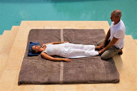 Le Massage Relaxant Des Pieds Au Rouret Blue Tree Massage