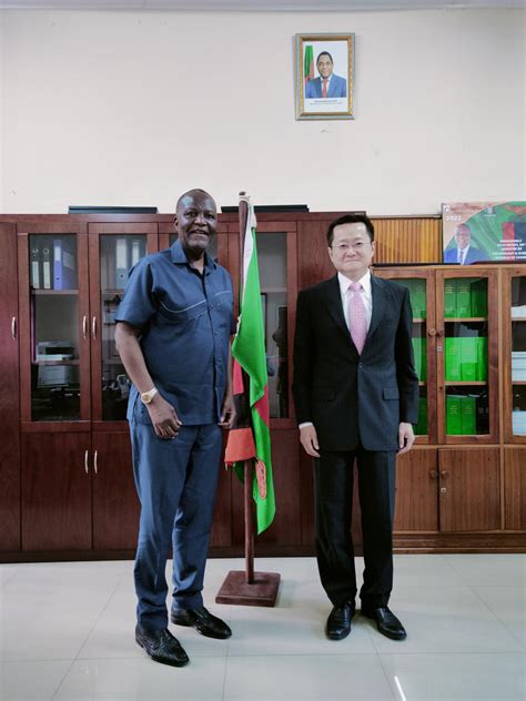 Ambassador Du Xiaohui Meets With Hon Felix Mutati Minister Of
